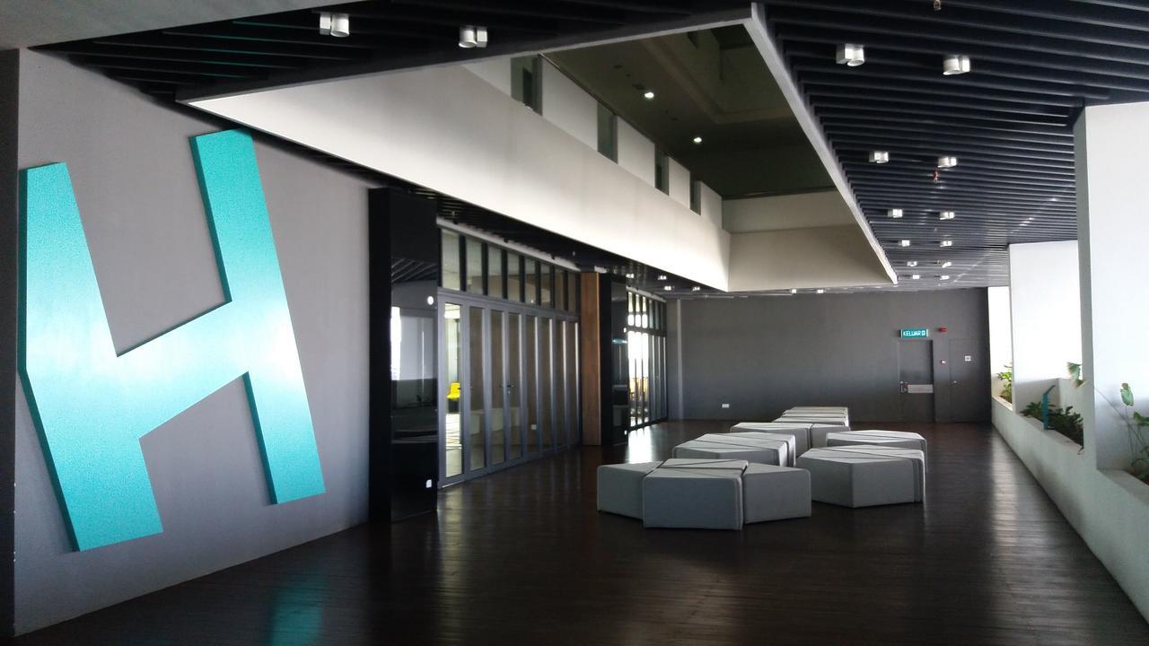 A Suites - Atria Sofo Suites Petaling Jaya Luaran gambar