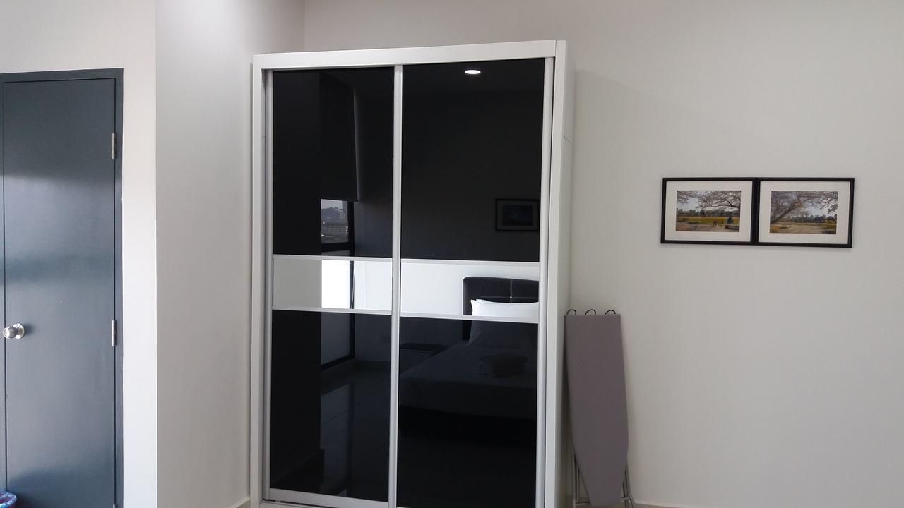 A Suites - Atria Sofo Suites Petaling Jaya Luaran gambar